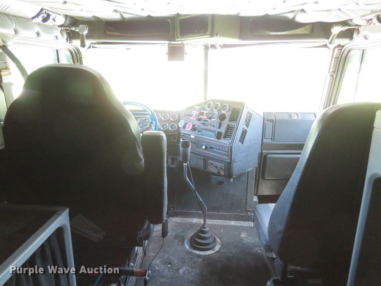 image for item FB9848 2000 Freightliner FLD120  semi truck