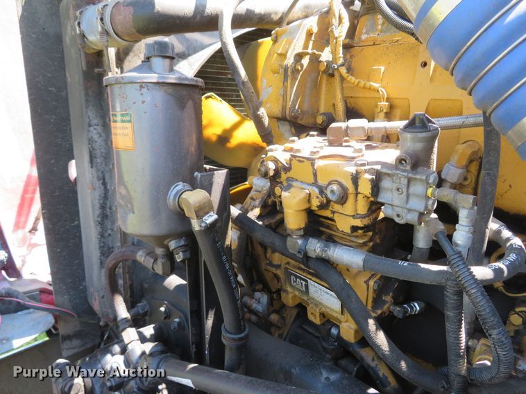 image for item FB9848 2000 Freightliner FLD120  semi truck