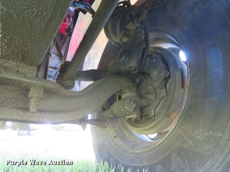 image for item FB9848 2000 Freightliner FLD120  semi truck