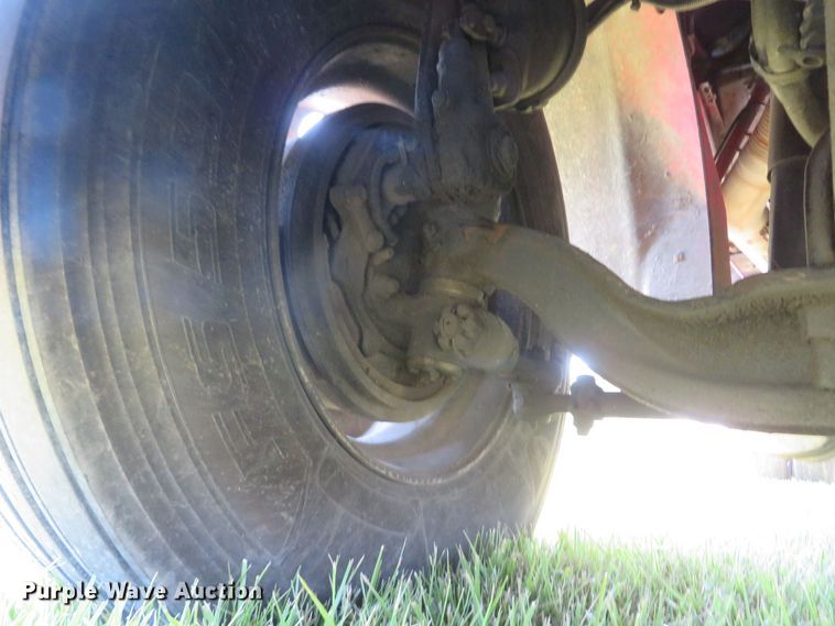 image for item FB9848 2000 Freightliner FLD120  semi truck