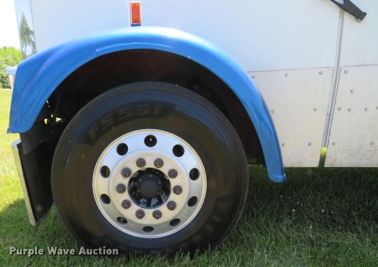 image for item FB9848 2000 Freightliner FLD120  semi truck