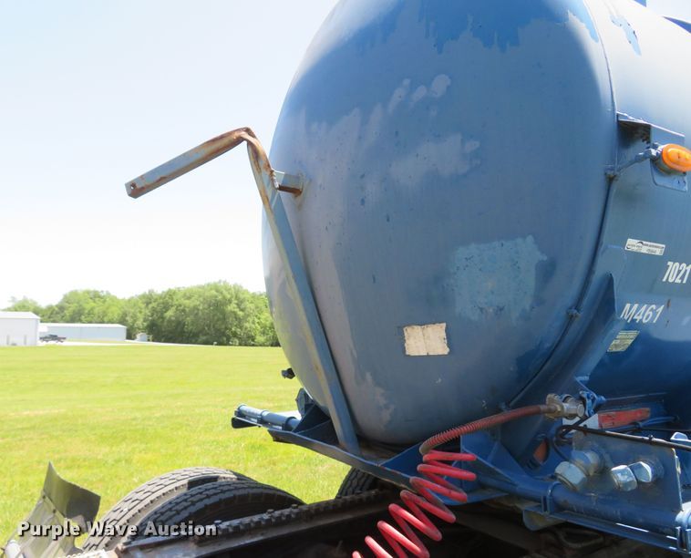 image for item FB9849 1981 Gray Tanker  tank trailer