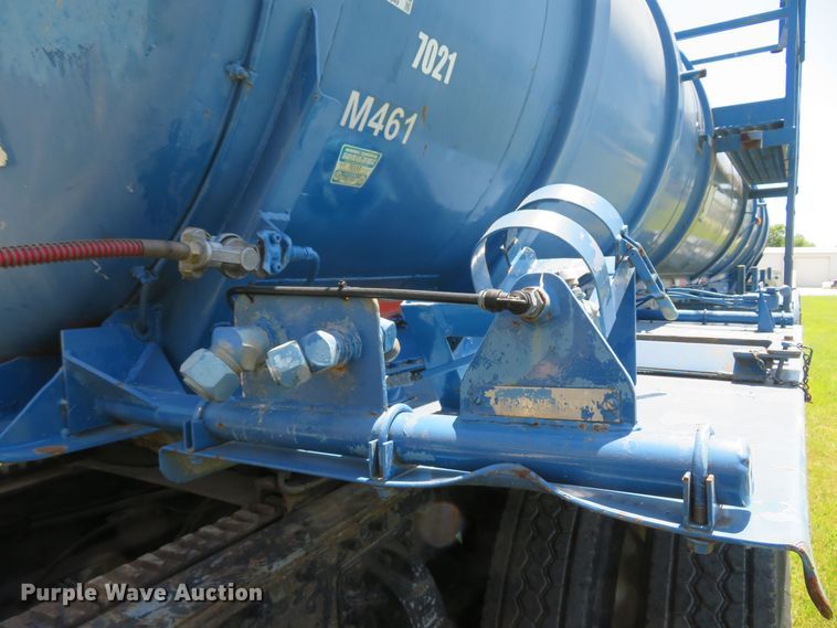 image for item FB9849 1981 Gray Tanker  tank trailer