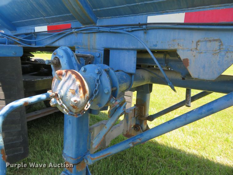 image for item FB9849 1981 Gray Tanker  tank trailer