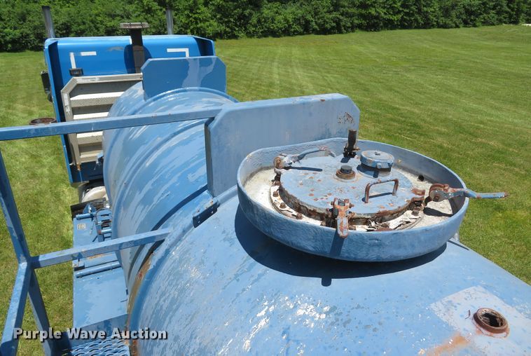 image for item FB9849 1981 Gray Tanker  tank trailer