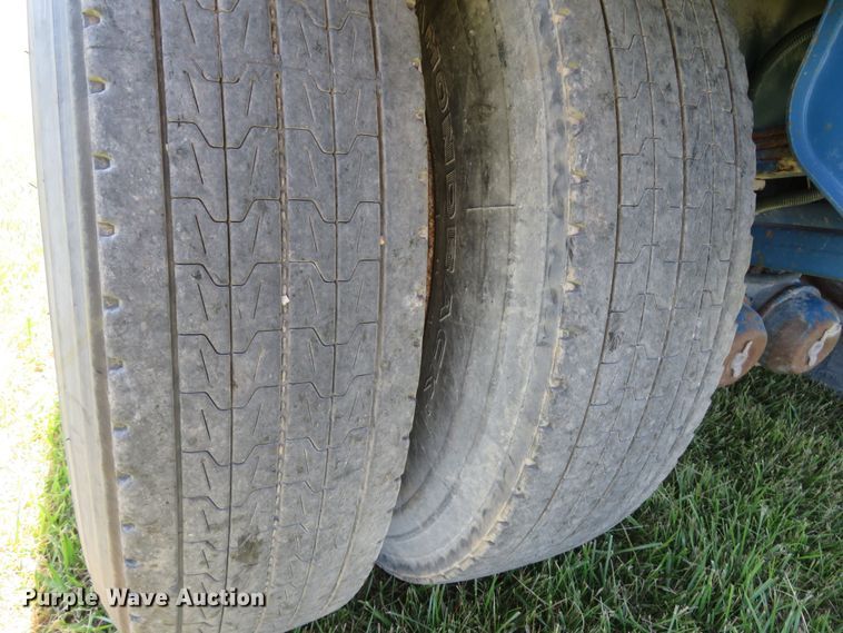 image for item FB9849 1981 Gray Tanker  tank trailer