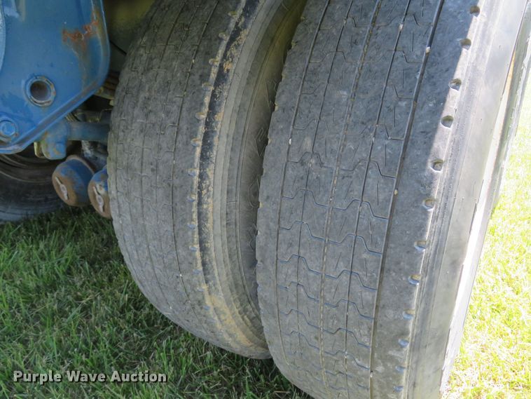 image for item FB9849 1981 Gray Tanker  tank trailer