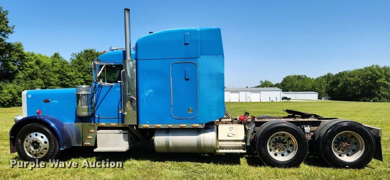 image for item FB9850 2003 Peterbilt 379  semi truck
