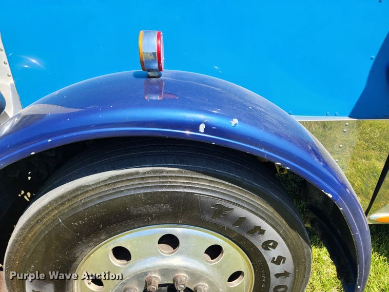 image for item FB9850 2003 Peterbilt 379  semi truck