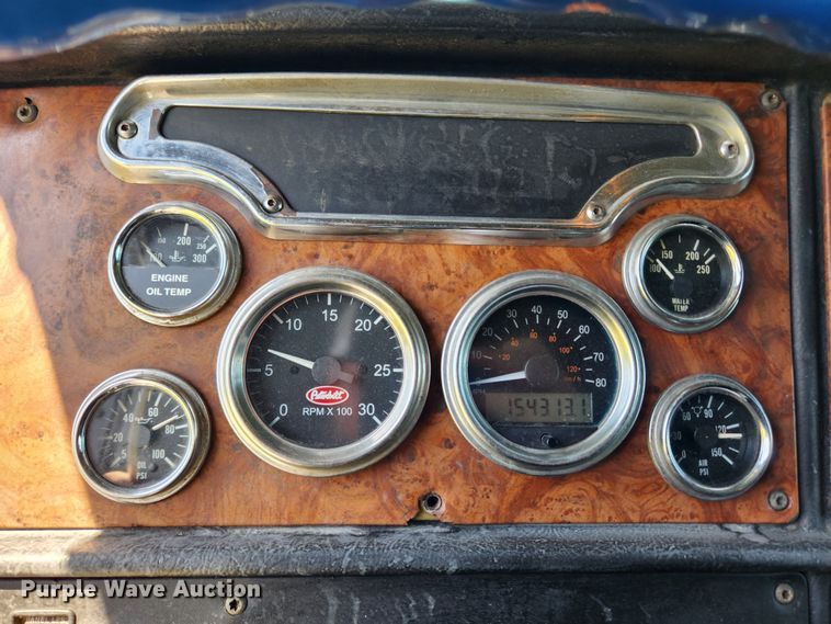 image for item FB9850 2003 Peterbilt 379  semi truck