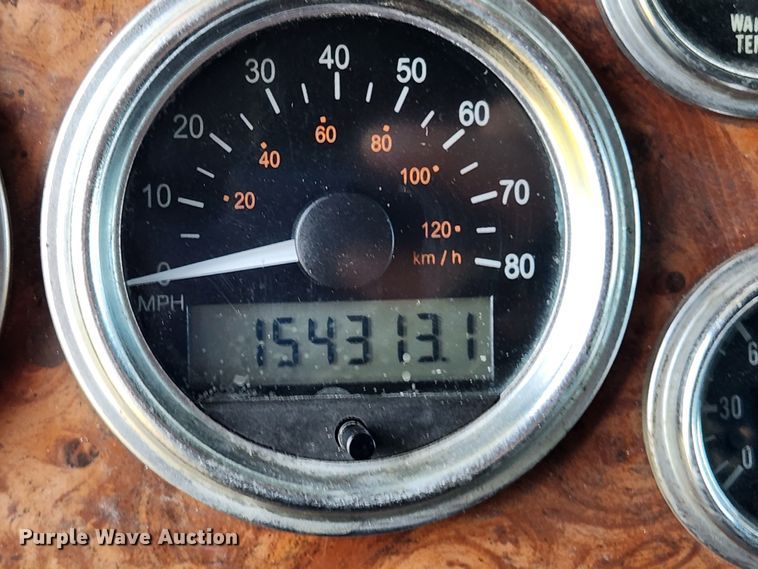 image for item FB9850 2003 Peterbilt 379  semi truck