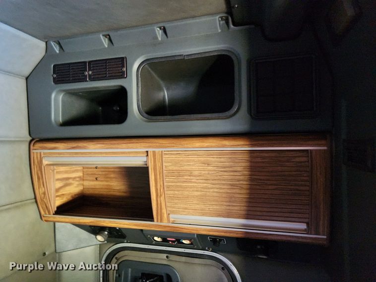 image for item FB9850 2003 Peterbilt 379  semi truck