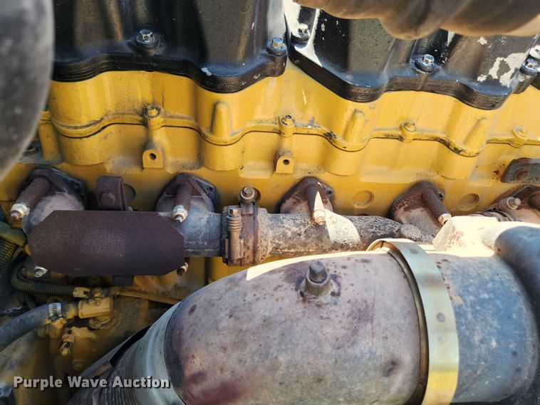 image for item FB9850 2003 Peterbilt 379  semi truck