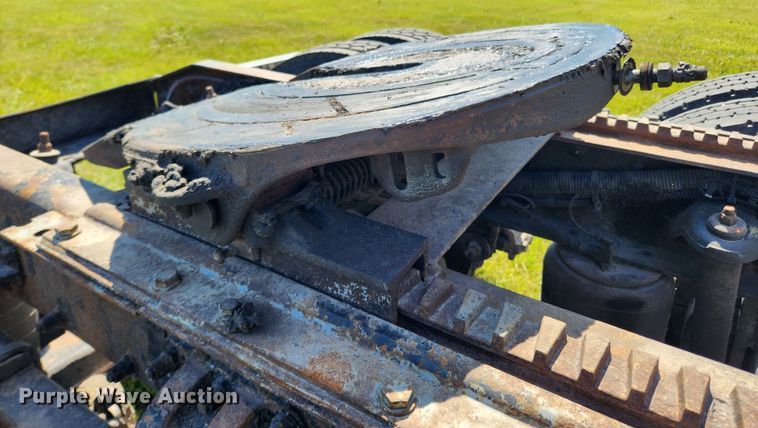 image for item FB9850 2003 Peterbilt 379  semi truck