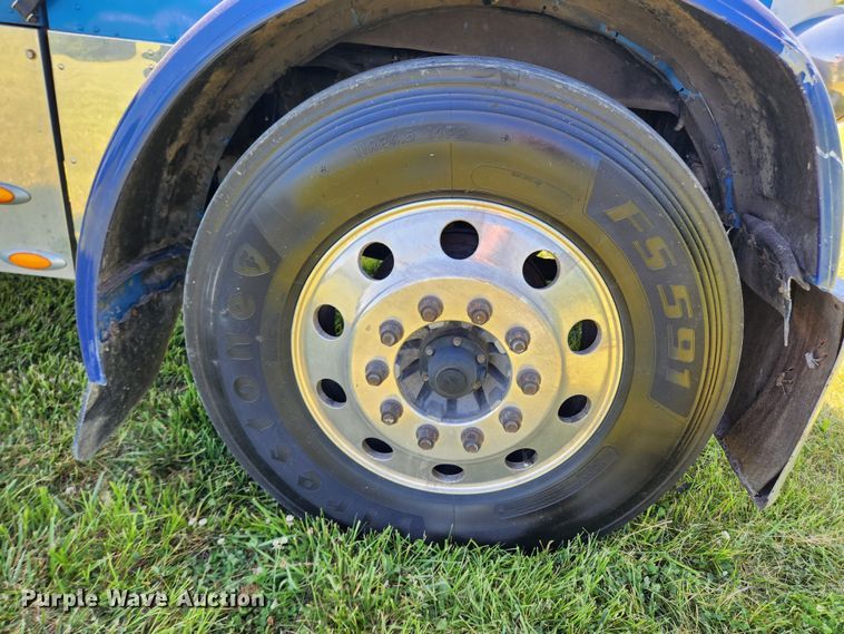 image for item FB9850 2003 Peterbilt 379  semi truck