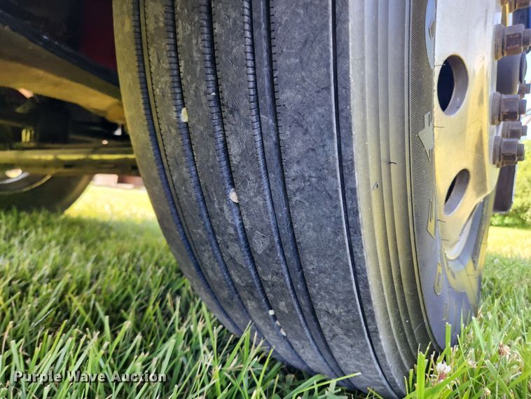 image for item FB9850 2003 Peterbilt 379  semi truck