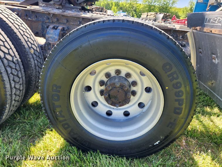 image for item FB9850 2003 Peterbilt 379  semi truck