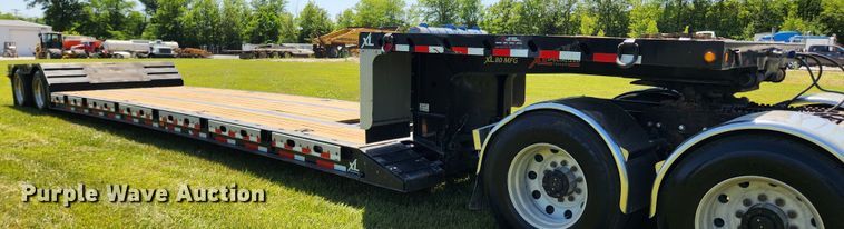 image for item FB9851 2016 XL Specialized Trailers XL 80-MFG  lowboy equipment trailer