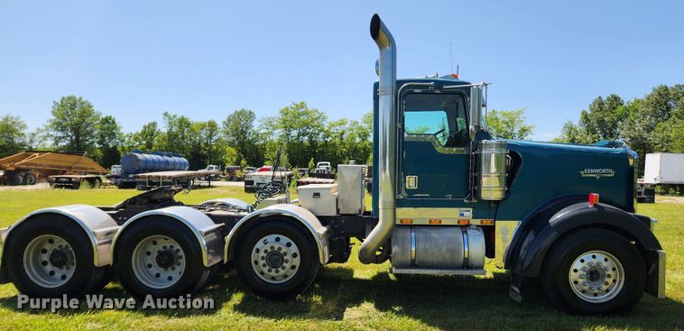 image for item FB9852 1997 Kenworth W900  semi truck