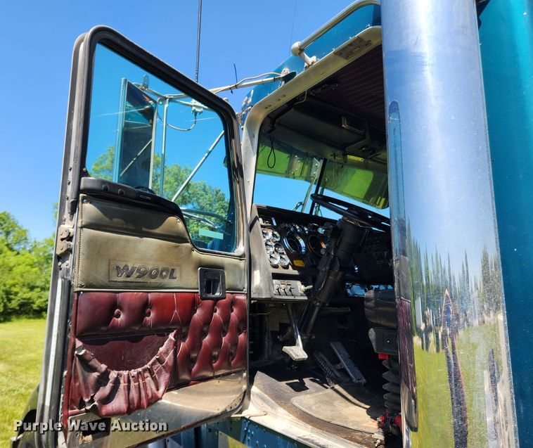 image for item FB9852 1997 Kenworth W900  semi truck