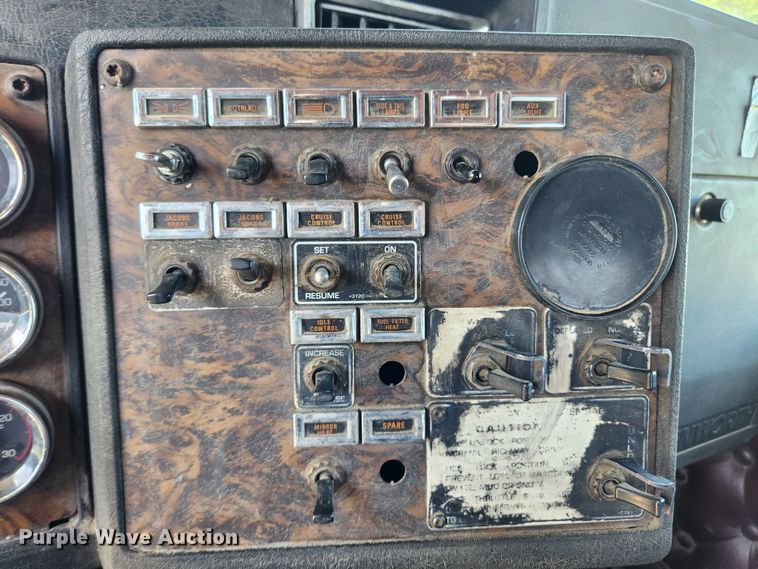 image for item FB9852 1997 Kenworth W900  semi truck