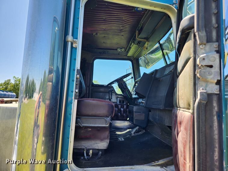 image for item FB9852 1997 Kenworth W900  semi truck