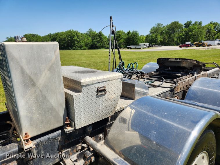 image for item FB9852 1997 Kenworth W900  semi truck