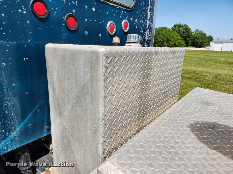 image for item FB9852 1997 Kenworth W900  semi truck