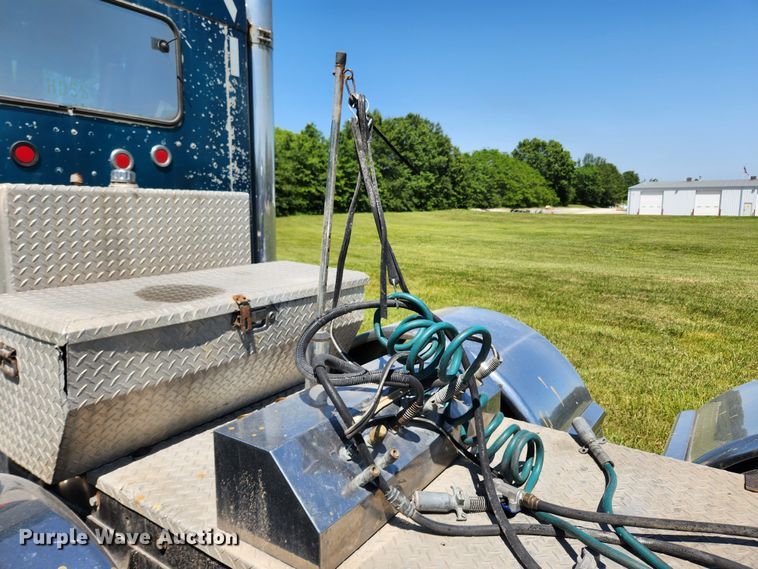 image for item FB9852 1997 Kenworth W900  semi truck