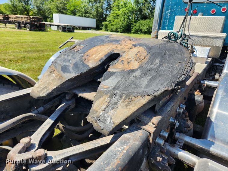 image for item FB9852 1997 Kenworth W900  semi truck