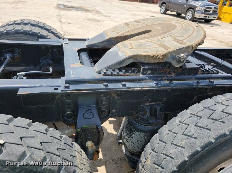 image for item JO9164 1994 Mack CH613  semi truck