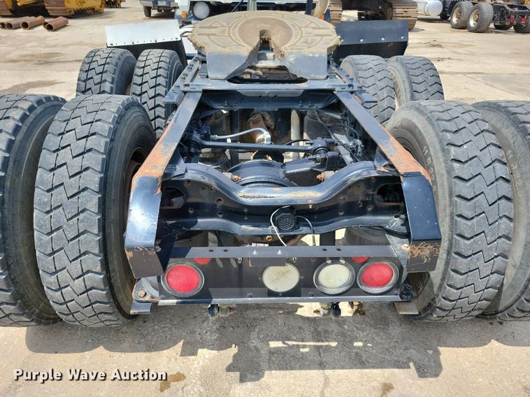 image for item JO9164 1994 Mack CH613  semi truck