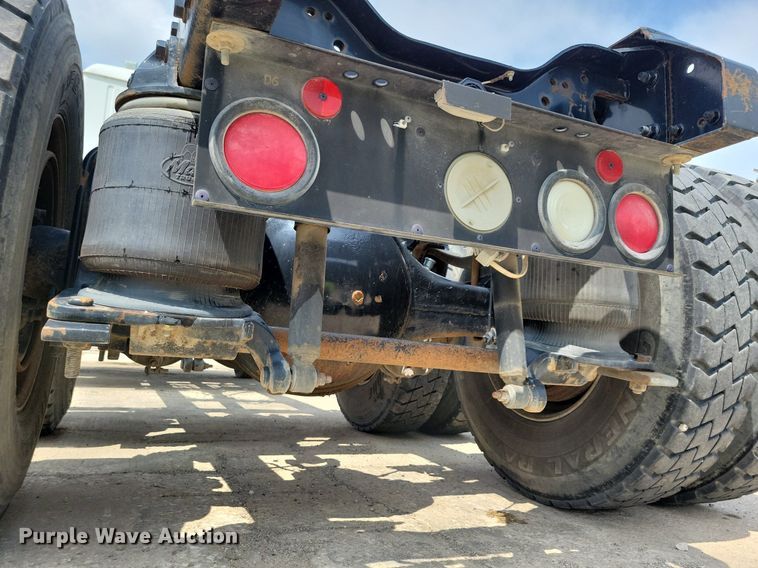 image for item JO9164 1994 Mack CH613  semi truck