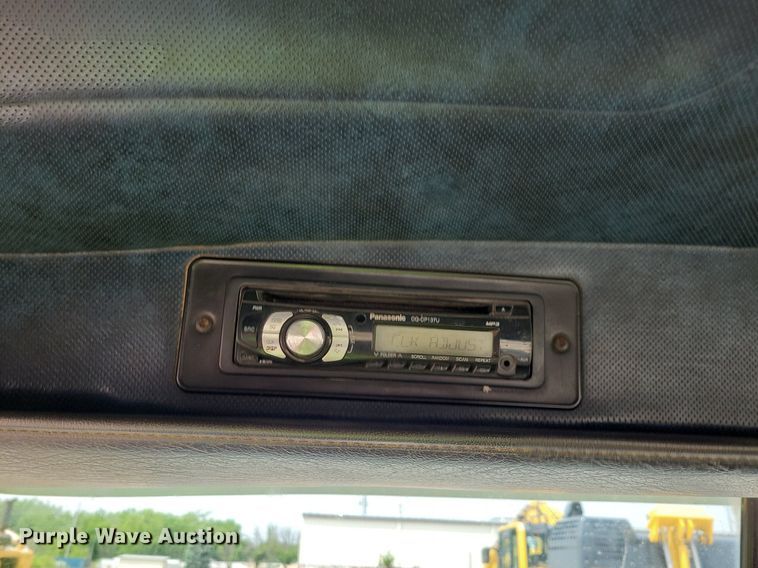 image for item JO9164 1994 Mack CH613  semi truck