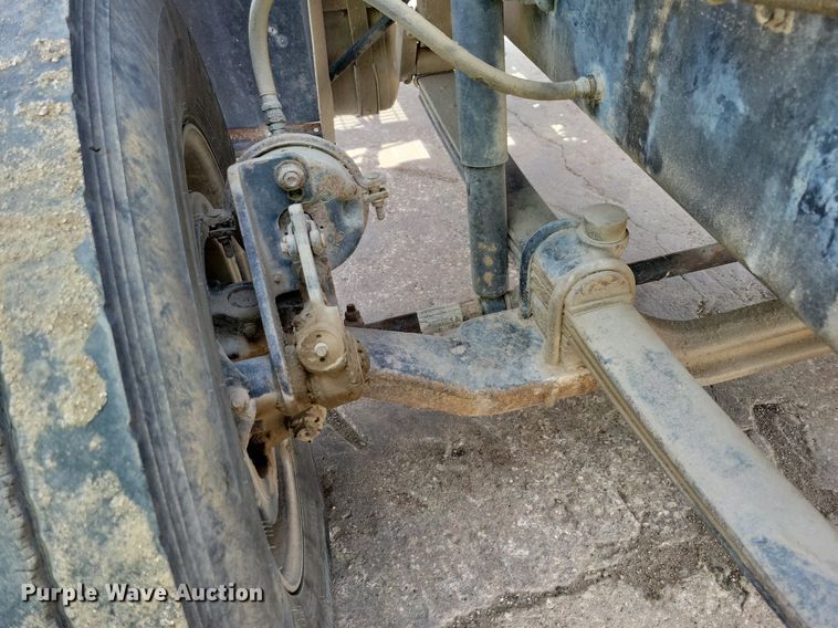 image for item JO9164 1994 Mack CH613  semi truck