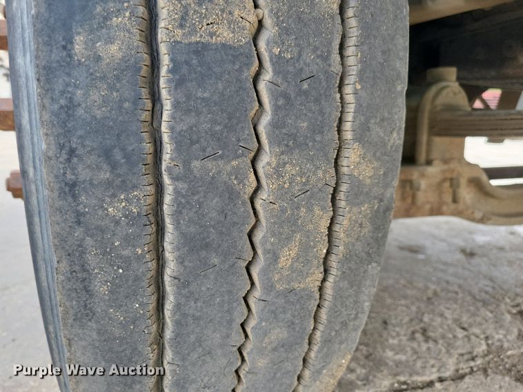 image for item JO9164 1994 Mack CH613  semi truck