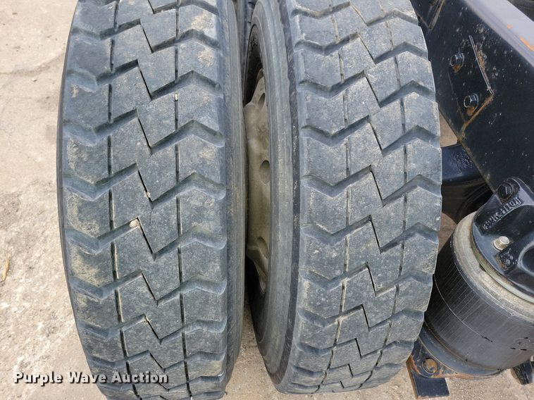 image for item JO9164 1994 Mack CH613  semi truck