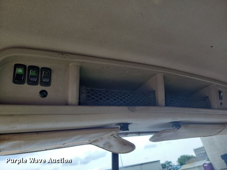 image for item JO9165 2005 Mack CXN613  semi truck