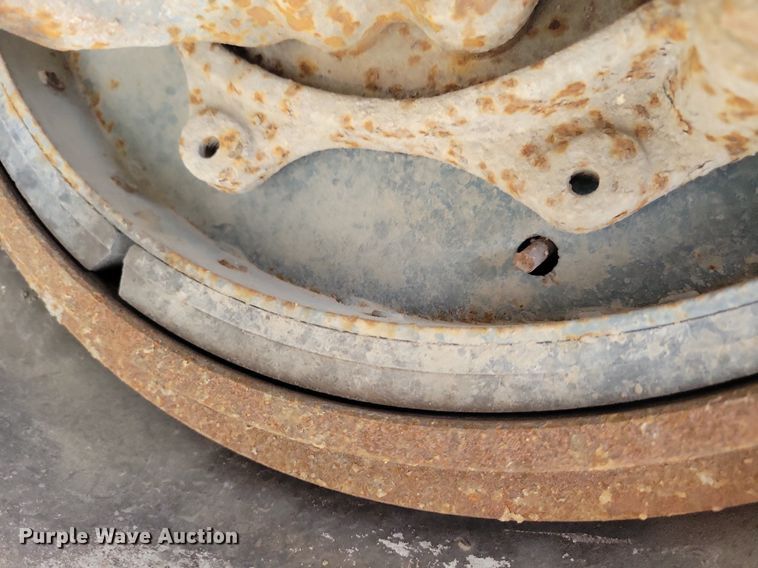 image for item JO9165 2005 Mack CXN613  semi truck