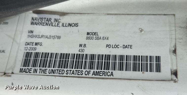 image for item KL9072 2010 International 8600  semi truck