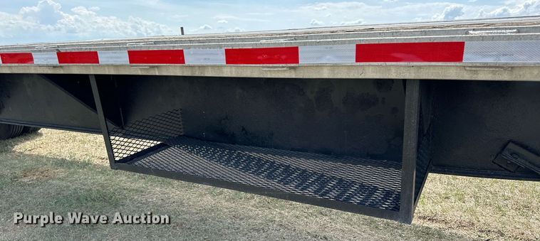 image for item KL9079 1995 Utility  flatbed trailer