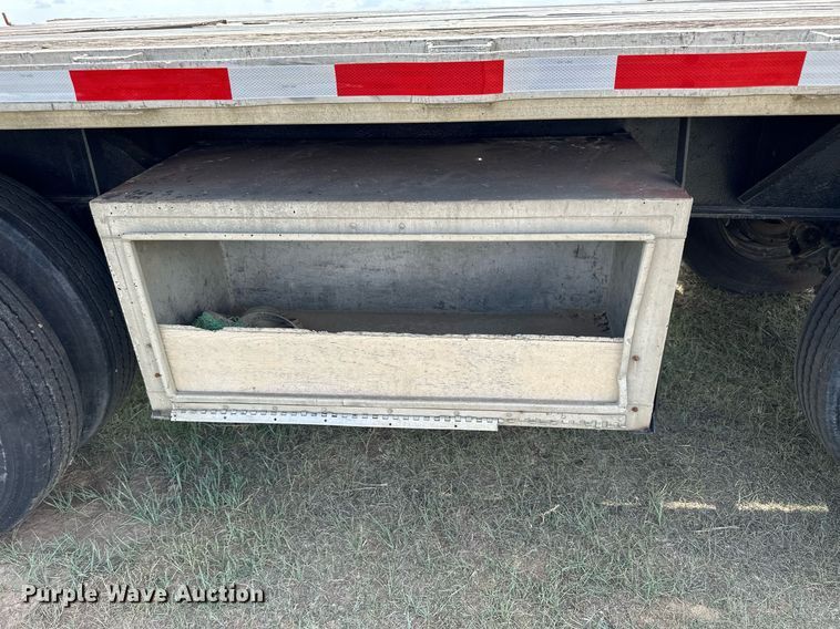 image for item KL9079 1995 Utility  flatbed trailer