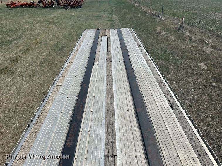 image for item KL9079 1995 Utility  flatbed trailer