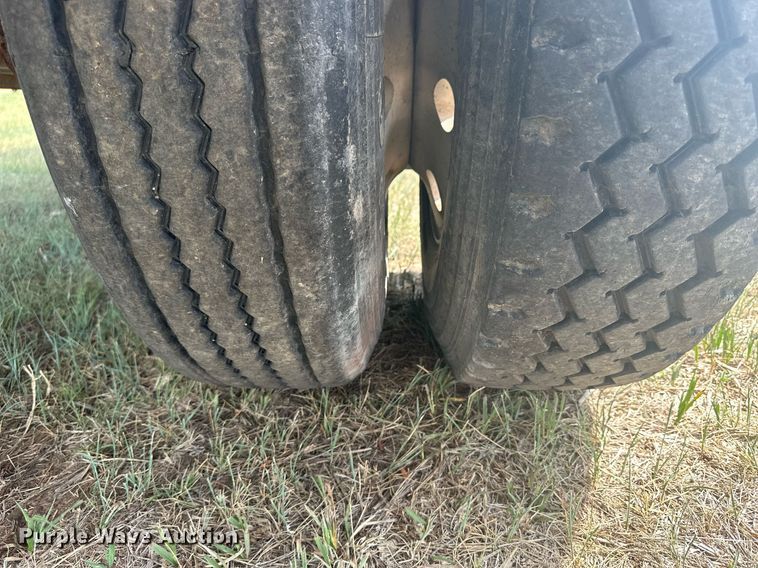 image for item KL9079 1995 Utility  flatbed trailer