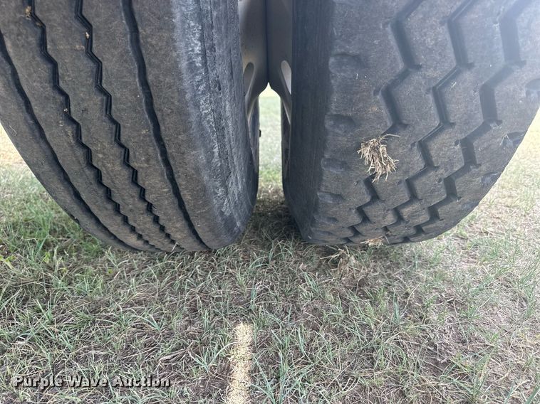 image for item KL9079 1995 Utility  flatbed trailer