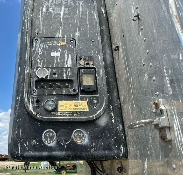 image for item KL9086 1993 Great Dane 7811TZ-1A 48  refrigerated van trailer