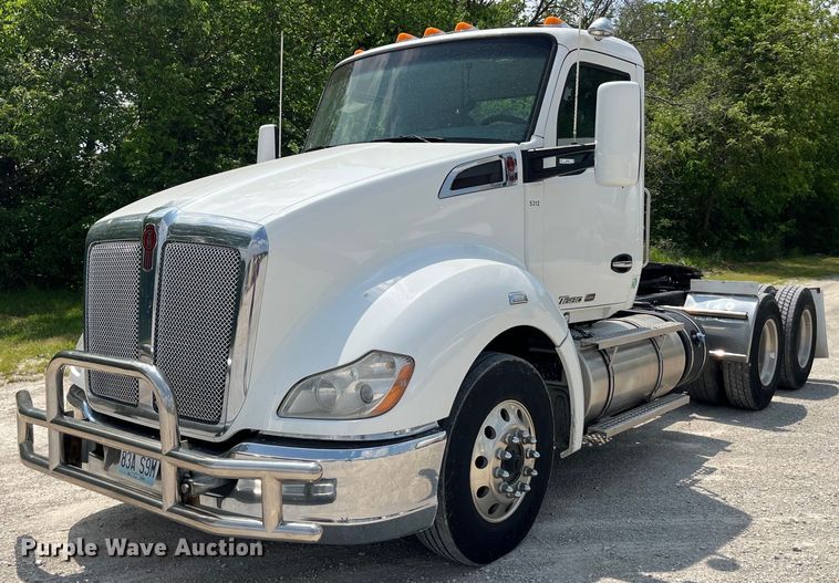 image for item LA9964 2017 Kenworth T680  semi truck