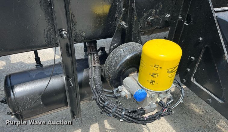 image for item LA9964 2017 Kenworth T680  semi truck