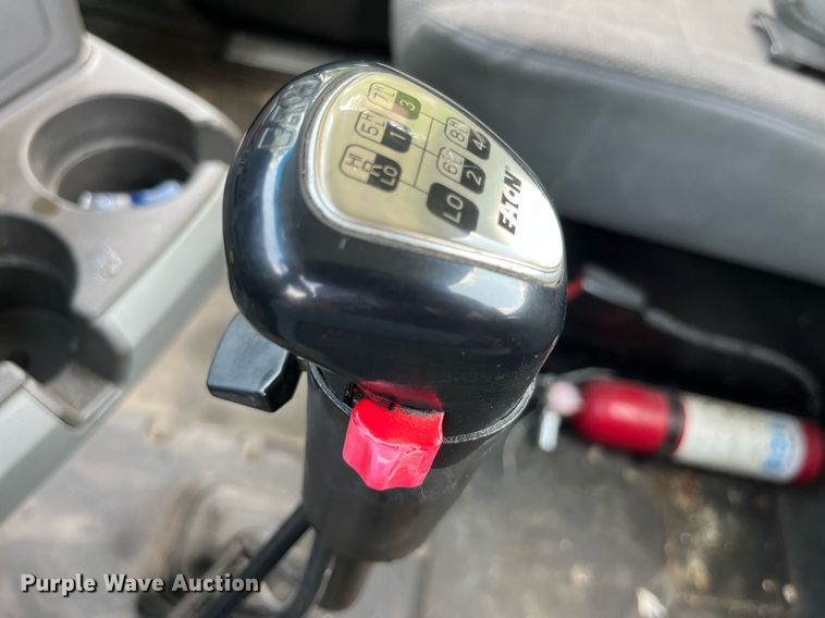 image for item LA9964 2017 Kenworth T680  semi truck