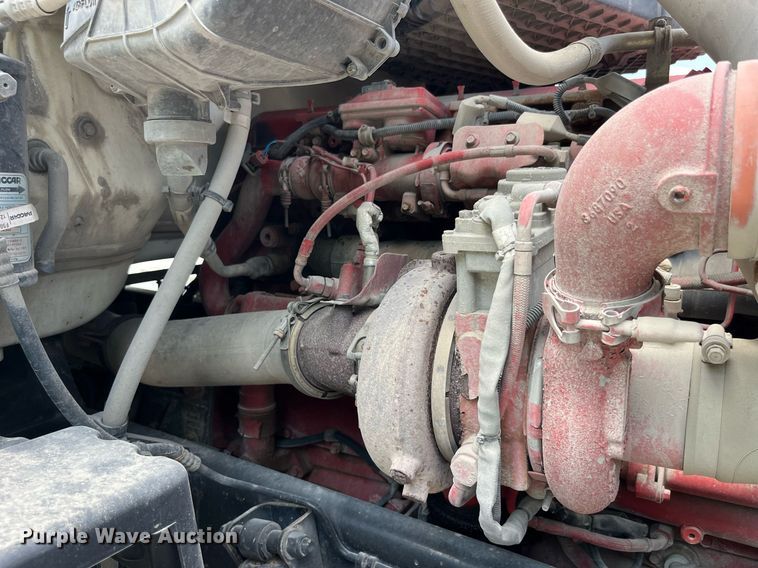 image for item LA9964 2017 Kenworth T680  semi truck